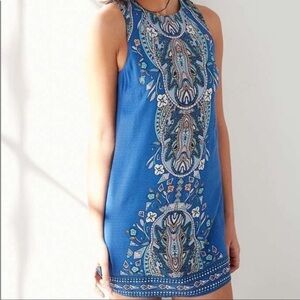 Ecoté Urban Outfitters Guinevere Blue floral medallion Open-back stylish Dress